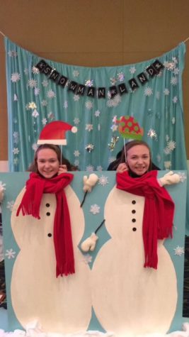 Senior Abby Wing with her sister at a holiday party. Photo courtesy of Abby Wing. 