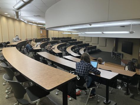 Tutor in the Multipurpose Room. Monica Cunningham photo.